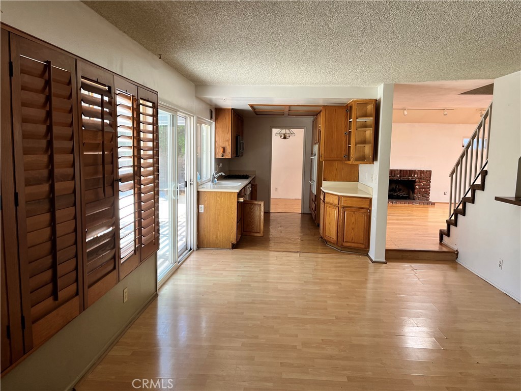 MLS #OC25182739 image #17