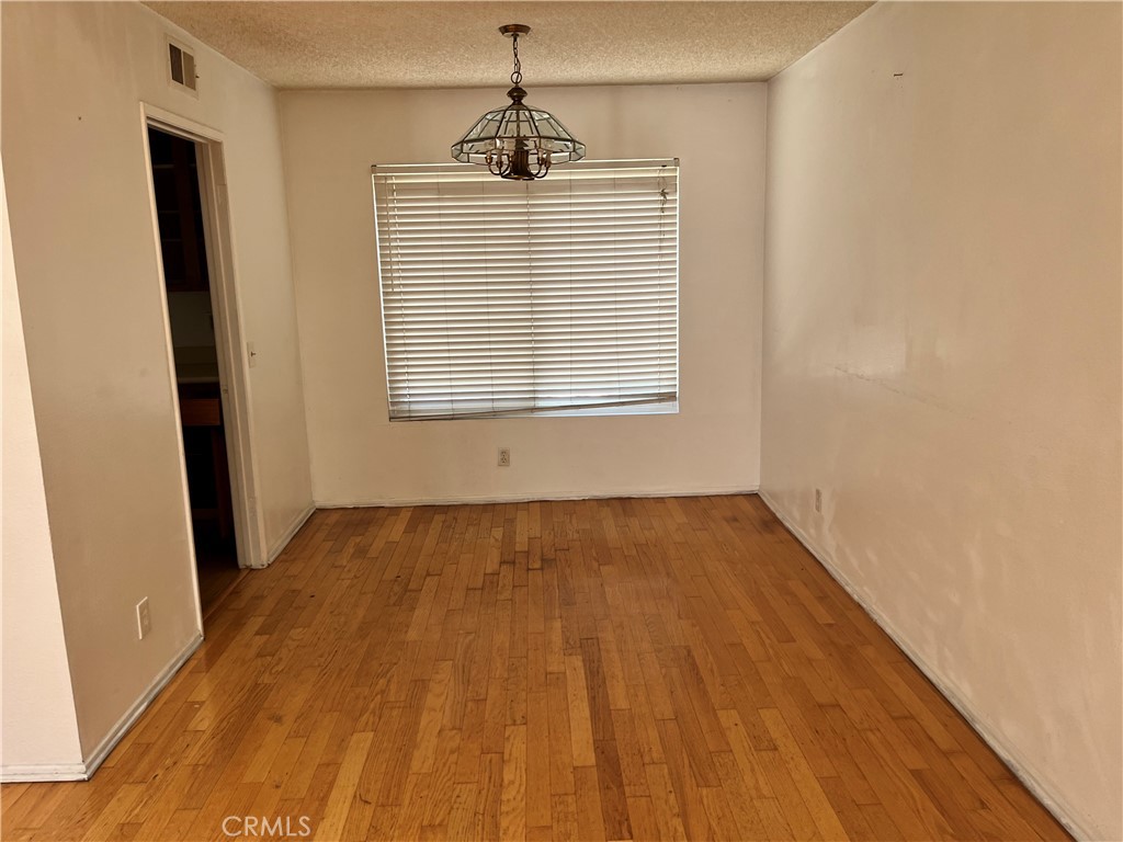 MLS #OC25182739 image #21