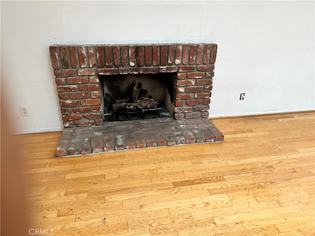 MLS #OC25182739 image #4