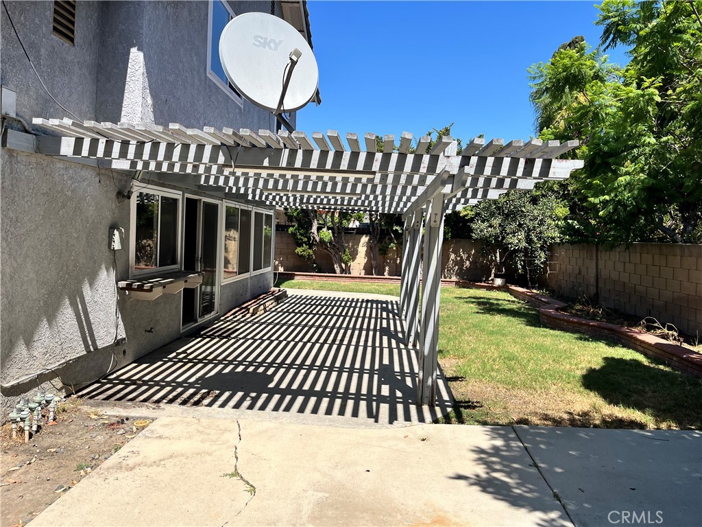 MLS #OC25182739 image #9