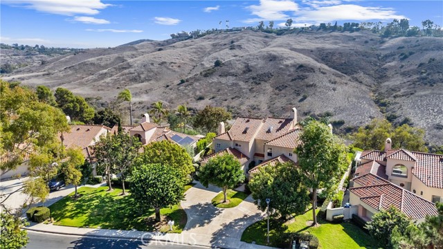 MLS #OC25182821 image #40