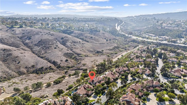 MLS #OC25182821 image #41