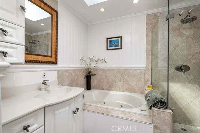 MLS #OC25182869 image #11