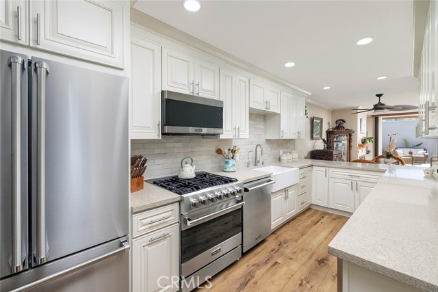 MLS #OC25182869 image #2