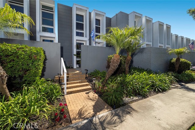 MLS #OC25182869 image #20