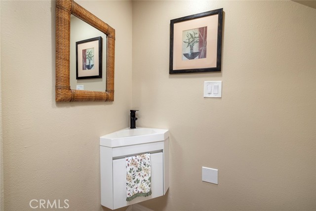 MLS #OC25182869 image #6