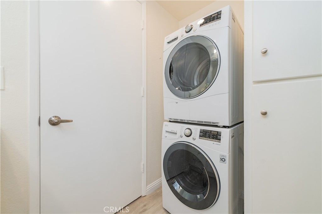 MLS #OC25182948 image #11