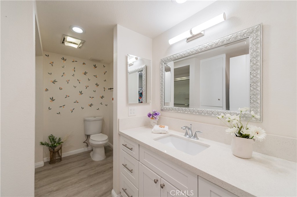 MLS #OC25182948 image #15