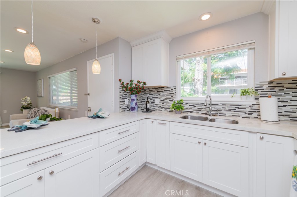 MLS #OC25182948 image #6