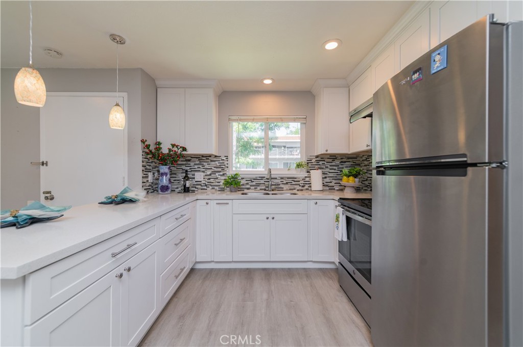 MLS #OC25182948 image #8