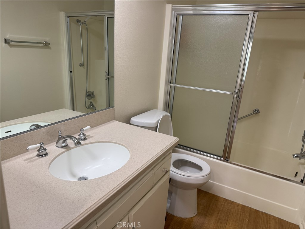 MLS #OC25183196 image #15