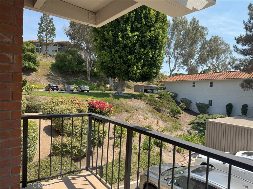 MLS #OC25183196 image #22