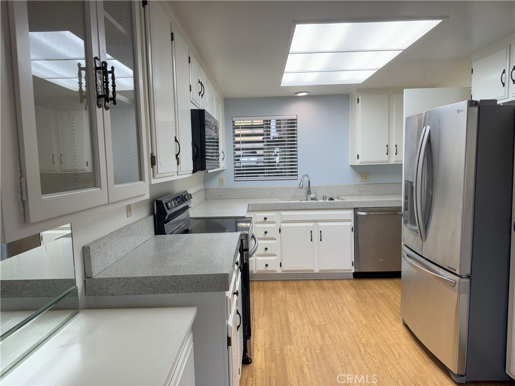 MLS #OC25183196 image #4