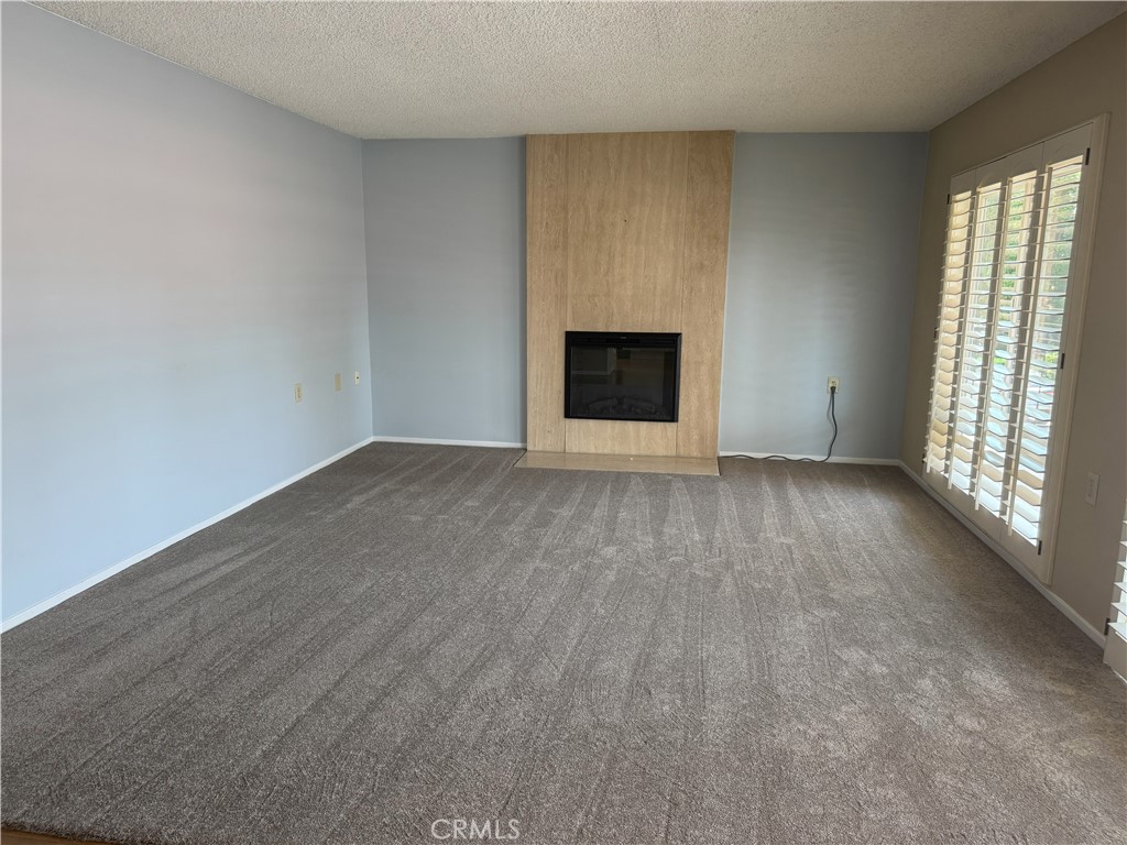 MLS #OC25183196 image #9