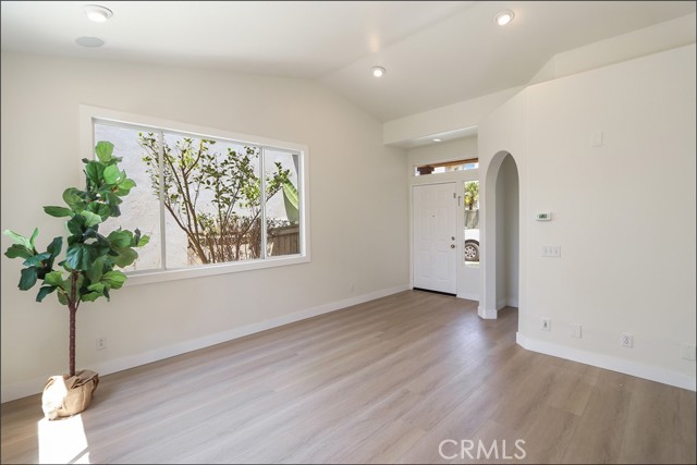 MLS #OC25183212 image #14