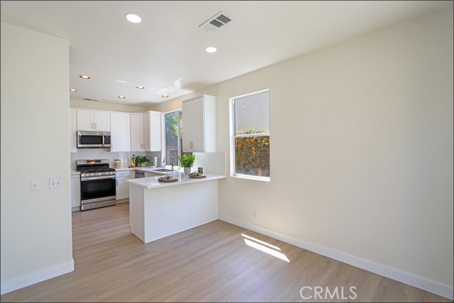 MLS #OC25183212 image #5