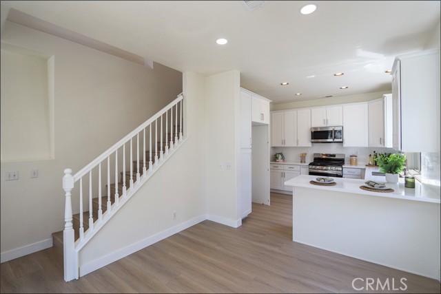 MLS #OC25183212 image #6