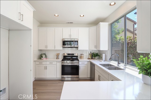 MLS #OC25183212 image #8