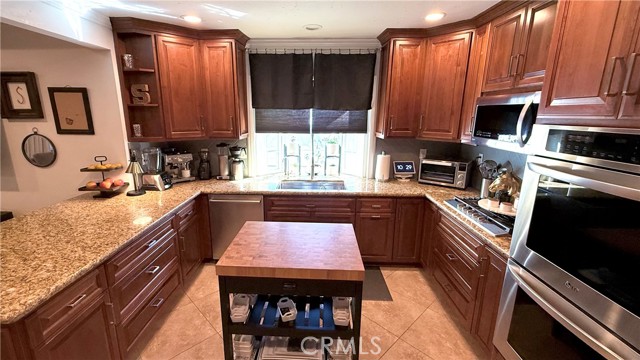 MLS #OC25183278 image #10