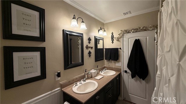 MLS #OC25183278 image #24