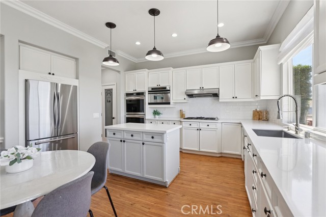 MLS #OC25183297 image #10