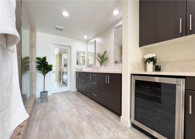 MLS #OC25183304 image #11