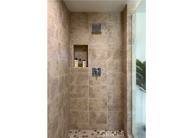 MLS #OC25183304 image #13