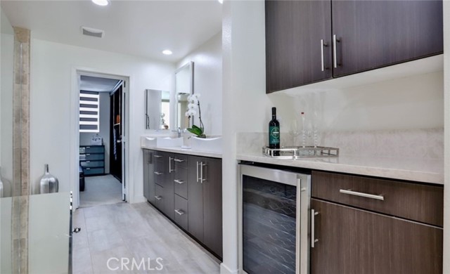 MLS #OC25183304 image #24
