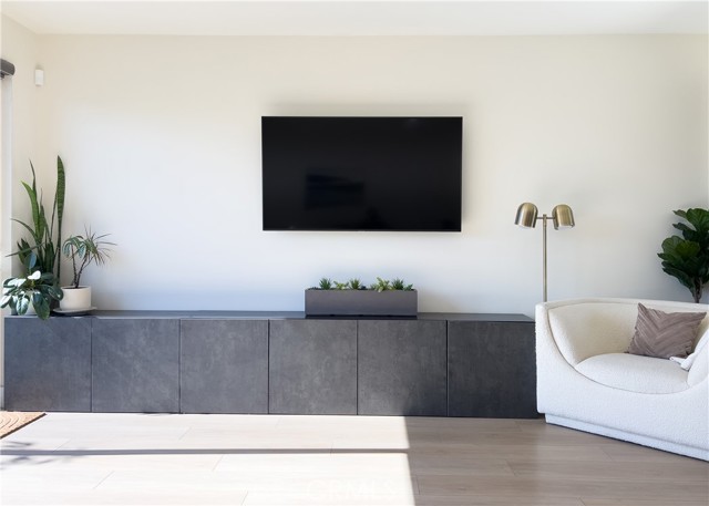 MLS #OC25183304 image #25
