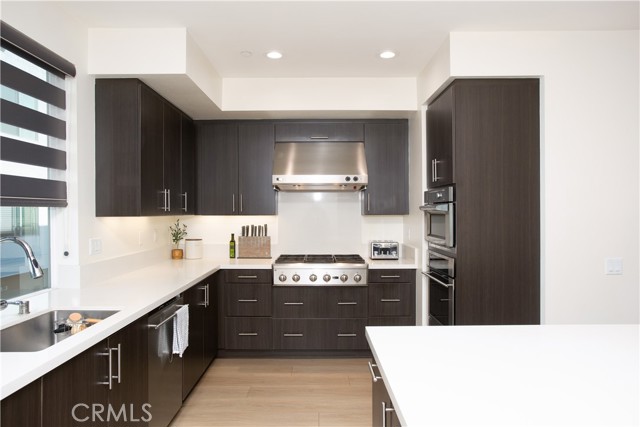 MLS #OC25183304 image #7