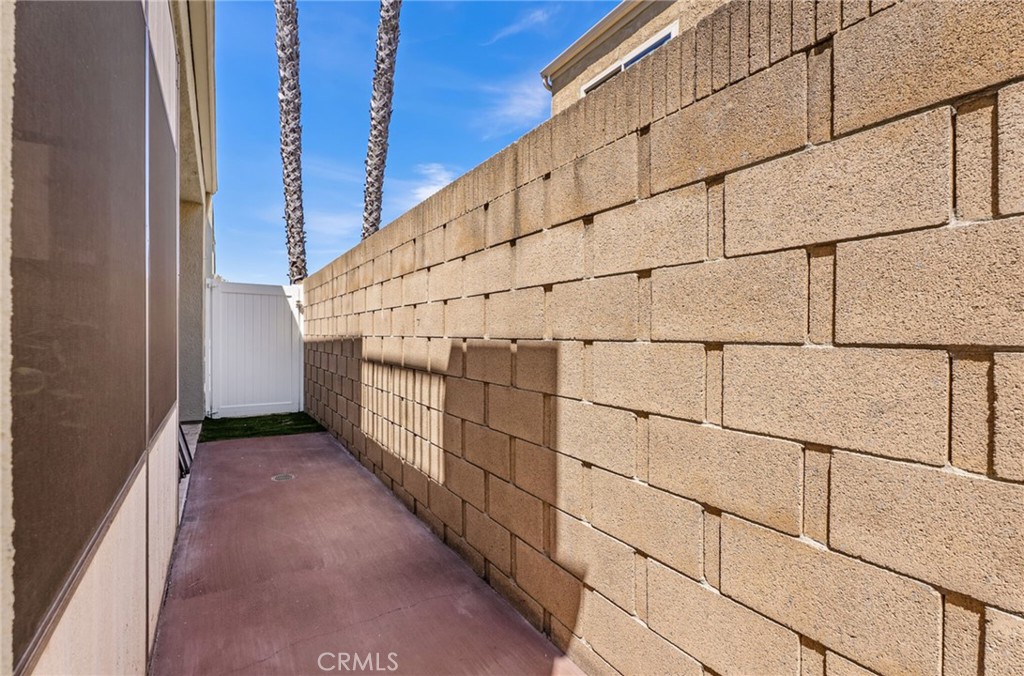 MLS #OC25183334 image #18