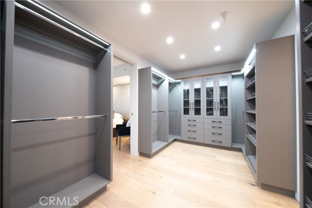 MLS #OC25183375 image #35