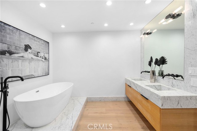 MLS #OC25183375 image #7