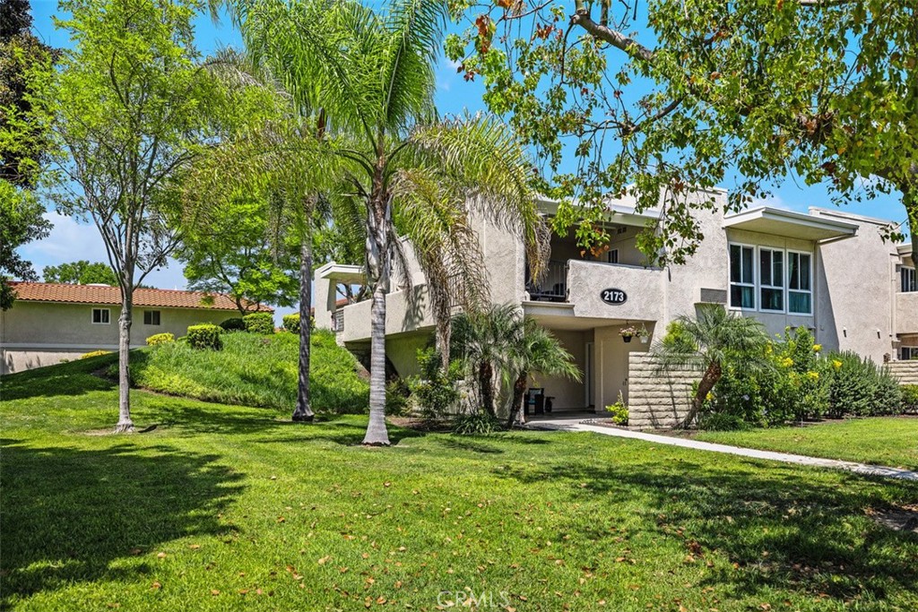 MLS #OC25183941 image #0