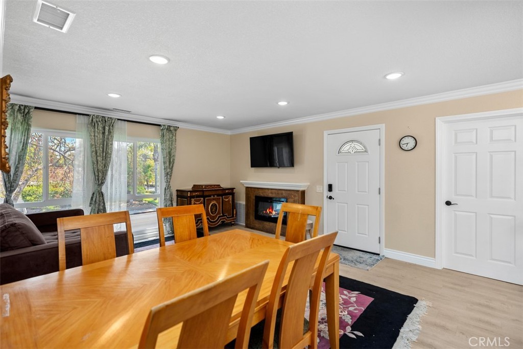 MLS #OC25183941 image #10