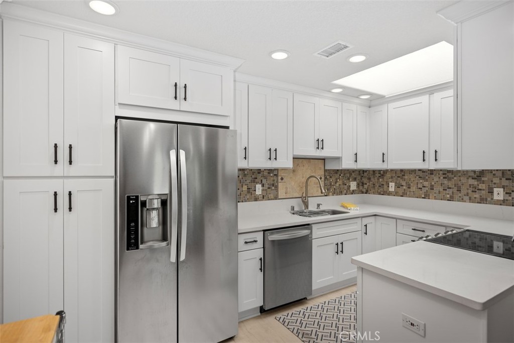 MLS #OC25183941 image #13