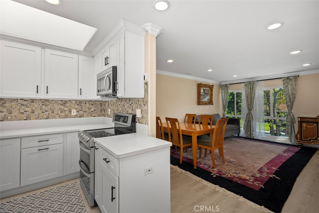 MLS #OC25183941 image #14