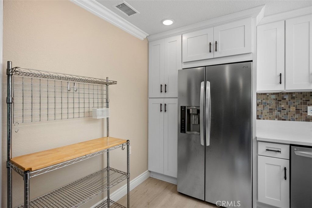 MLS #OC25183941 image #16