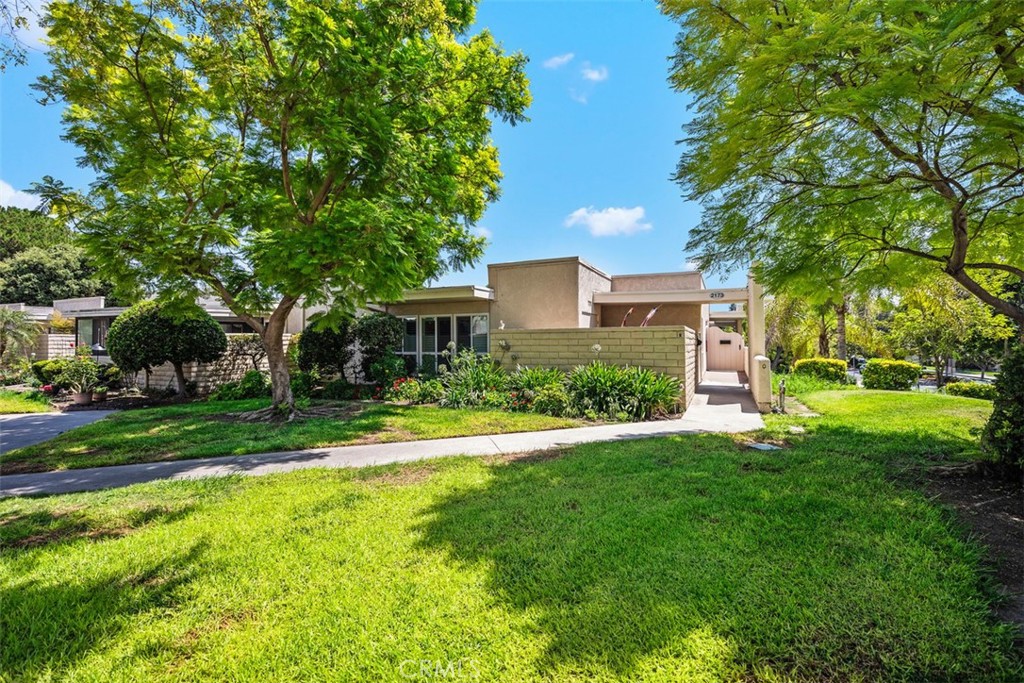 MLS #OC25183941 image #2