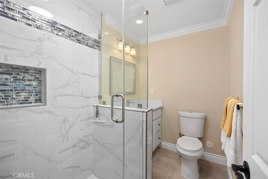 MLS #OC25183941 image #23