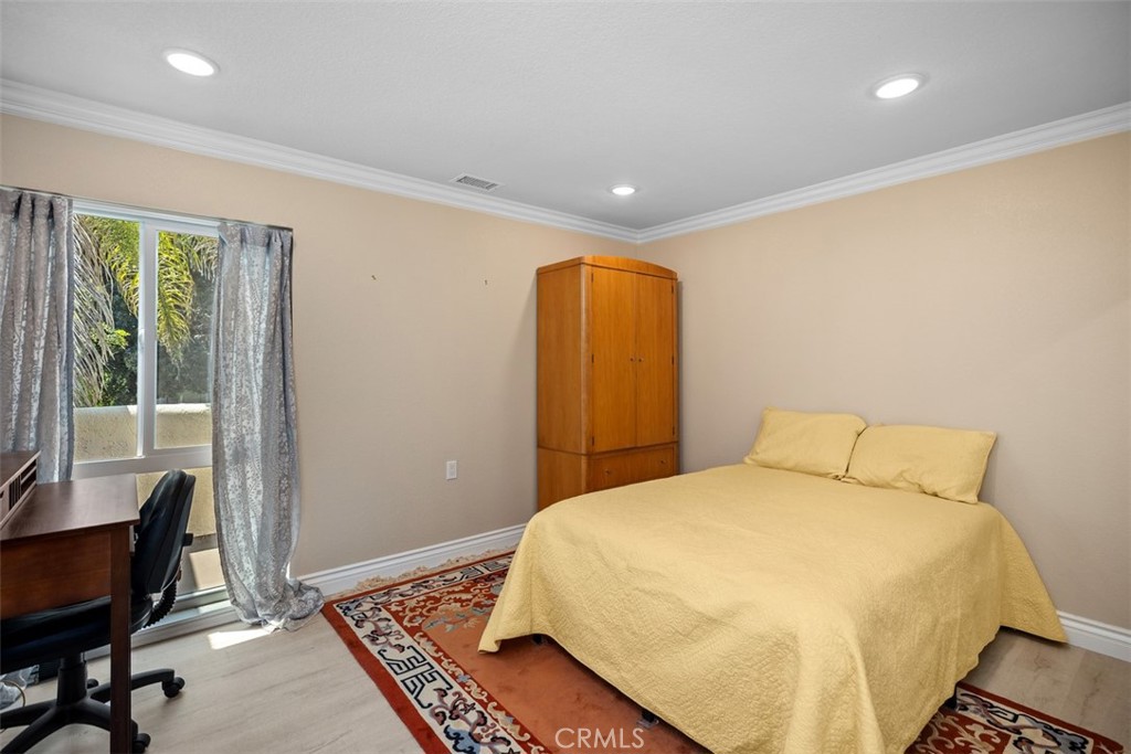 MLS #OC25183941 image #25