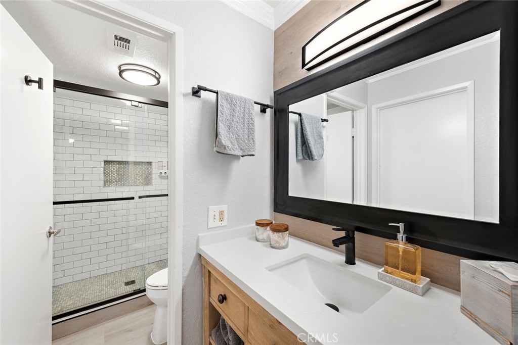 MLS #OC25183961 image #15