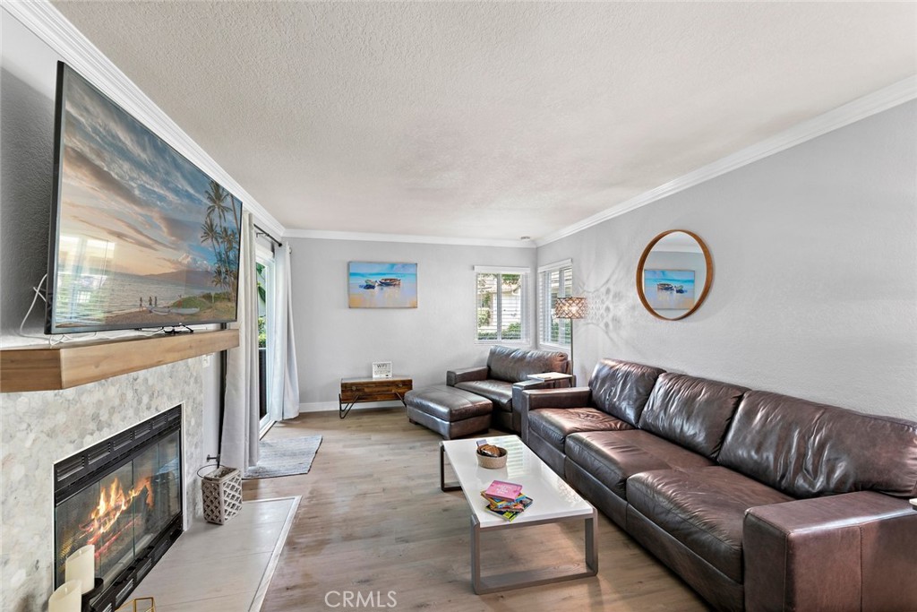 MLS #OC25183961 image #2