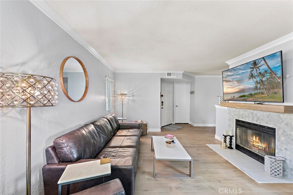 MLS #OC25183961 image #3