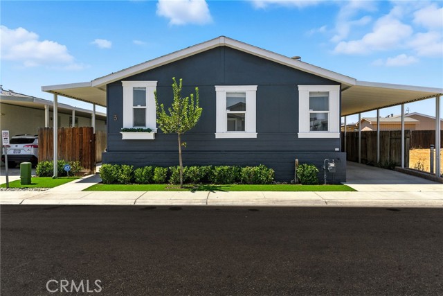 MLS #OC25183982 image #0