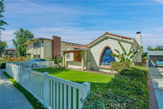 MLS #OC25184393 image #2