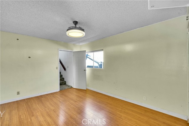 MLS #OC25184393 image #28