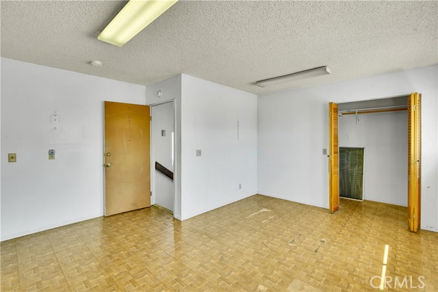 MLS #OC25184393 image #36