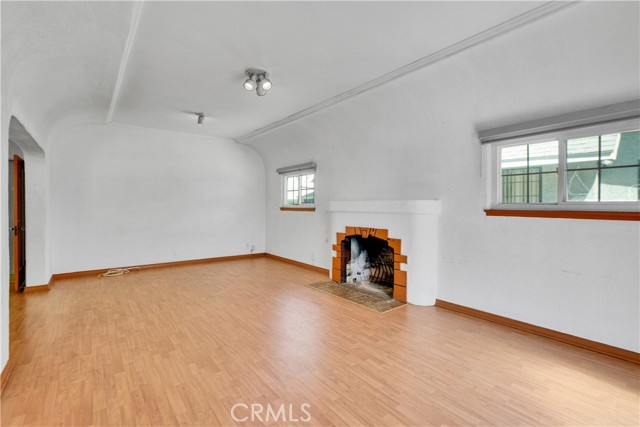 MLS #OC25184393 image #8