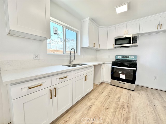 MLS #OC25184435 image #17